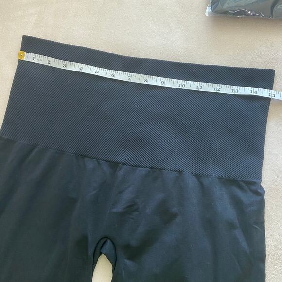 Spanx Assets NWOT Seamless Shaping Slimming Leggings Love Black 20339R Size 1X - Picture 6 of 8